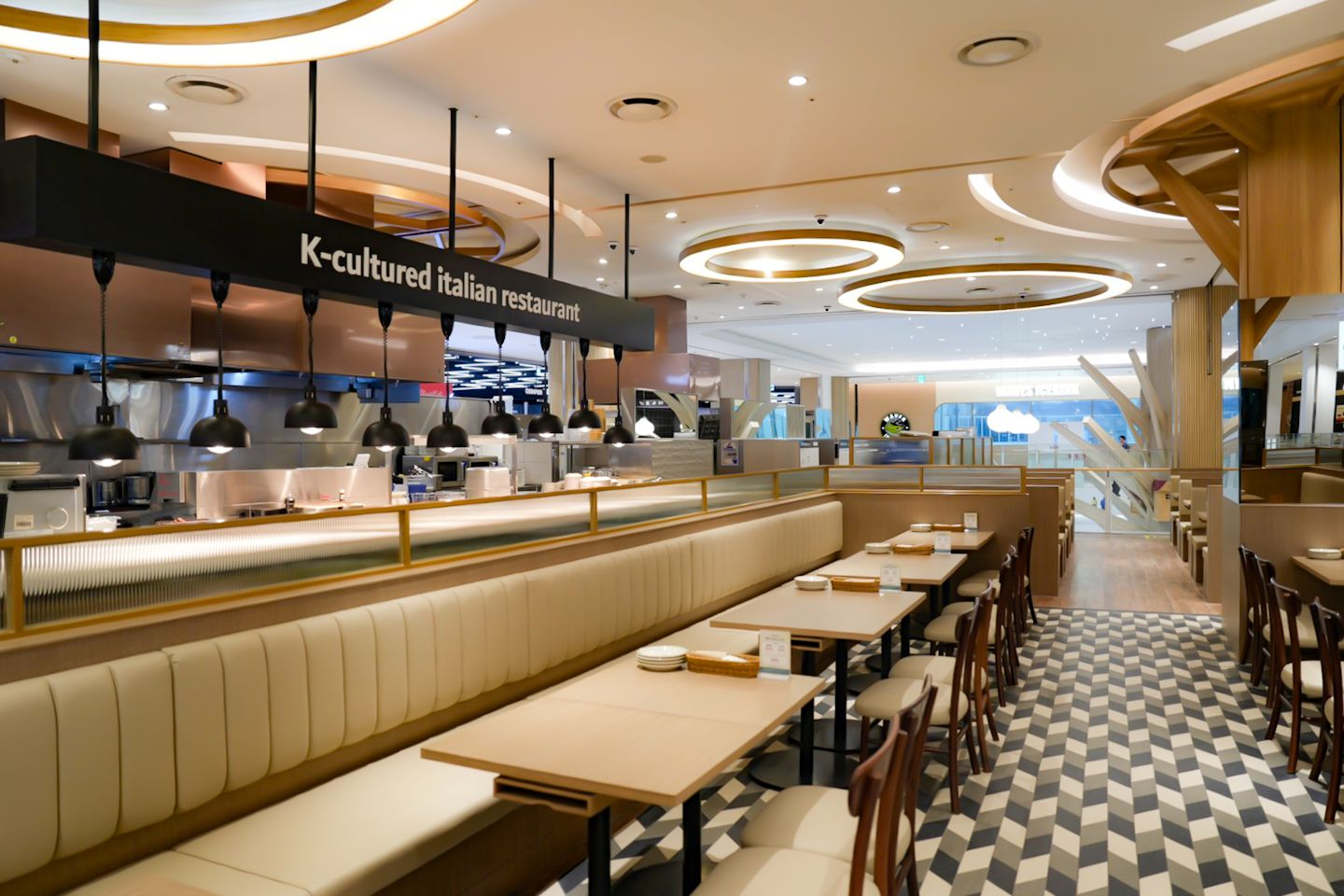 매드포갈릭, 롯데몰 수지점 그랜드 오픈