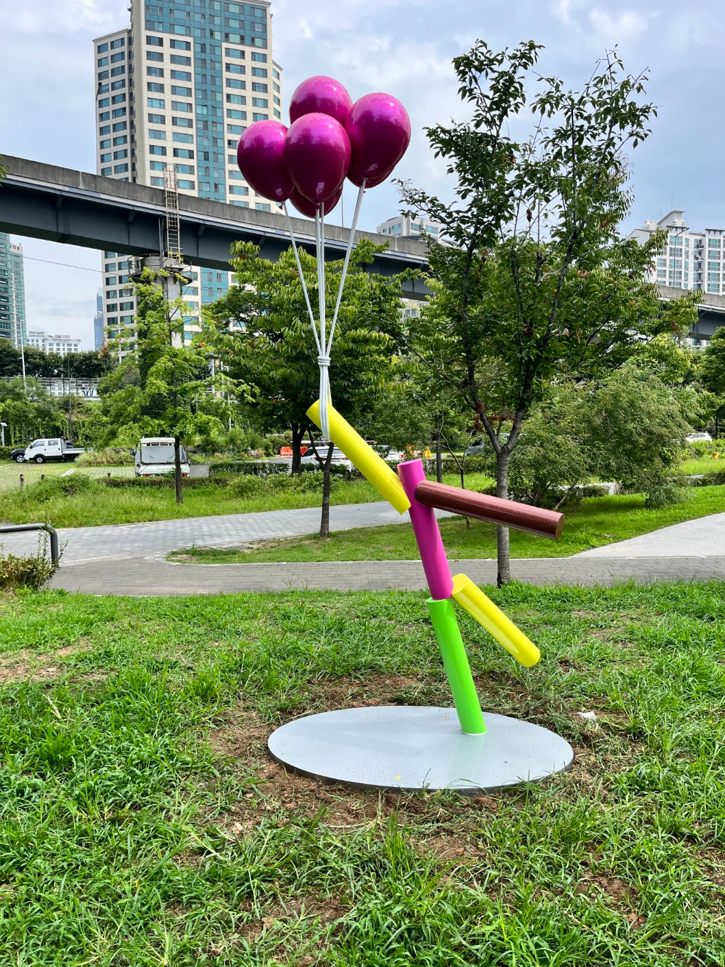 크라운해태, 서울시와 함께 ‘2025 조각 전시회’ 진행