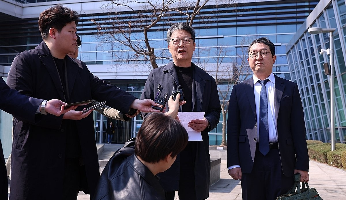 신동호 사장 임명 집행정지 신청 입장 밝히는 김유열 EBS 사장(사진=연합뉴스)