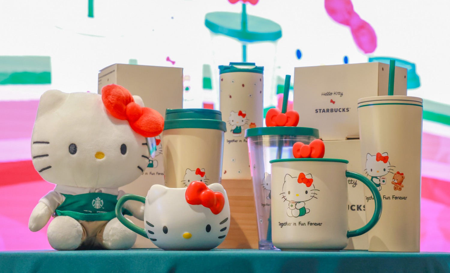 스타벅스, 헬로 키티 MD 7종 선보여
