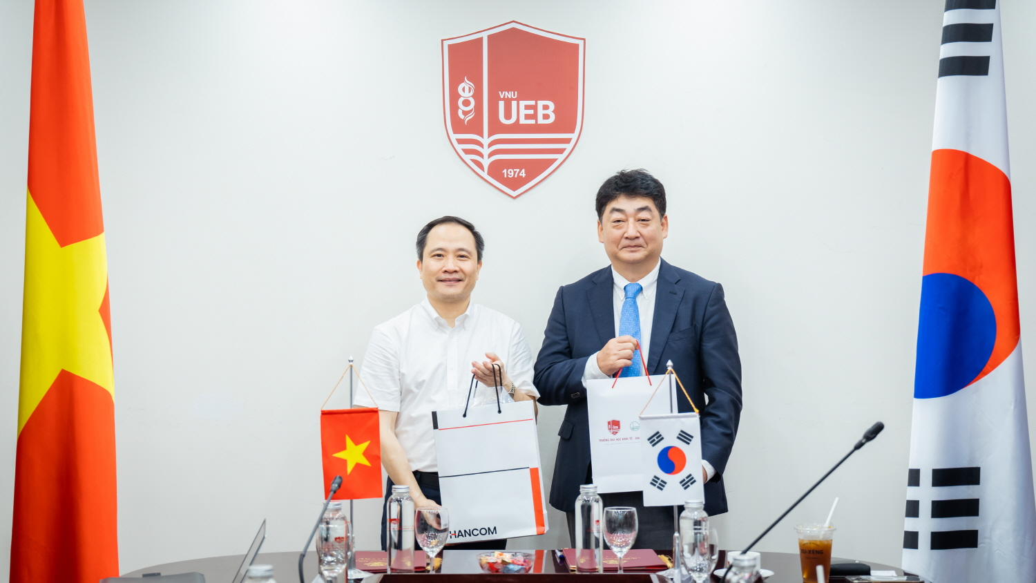 한컴-하노이 국립경제대학교 업무협약 체결