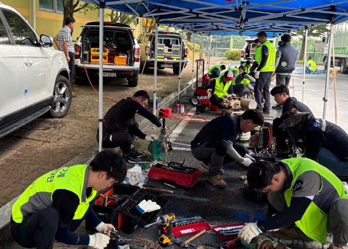 양양군, 경북 산불피해지역에 농기계 수리지원 인력 파견