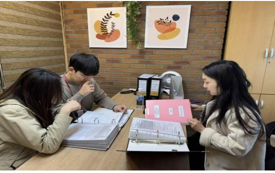 관내 직업소개소 지도·점검 하는 모습