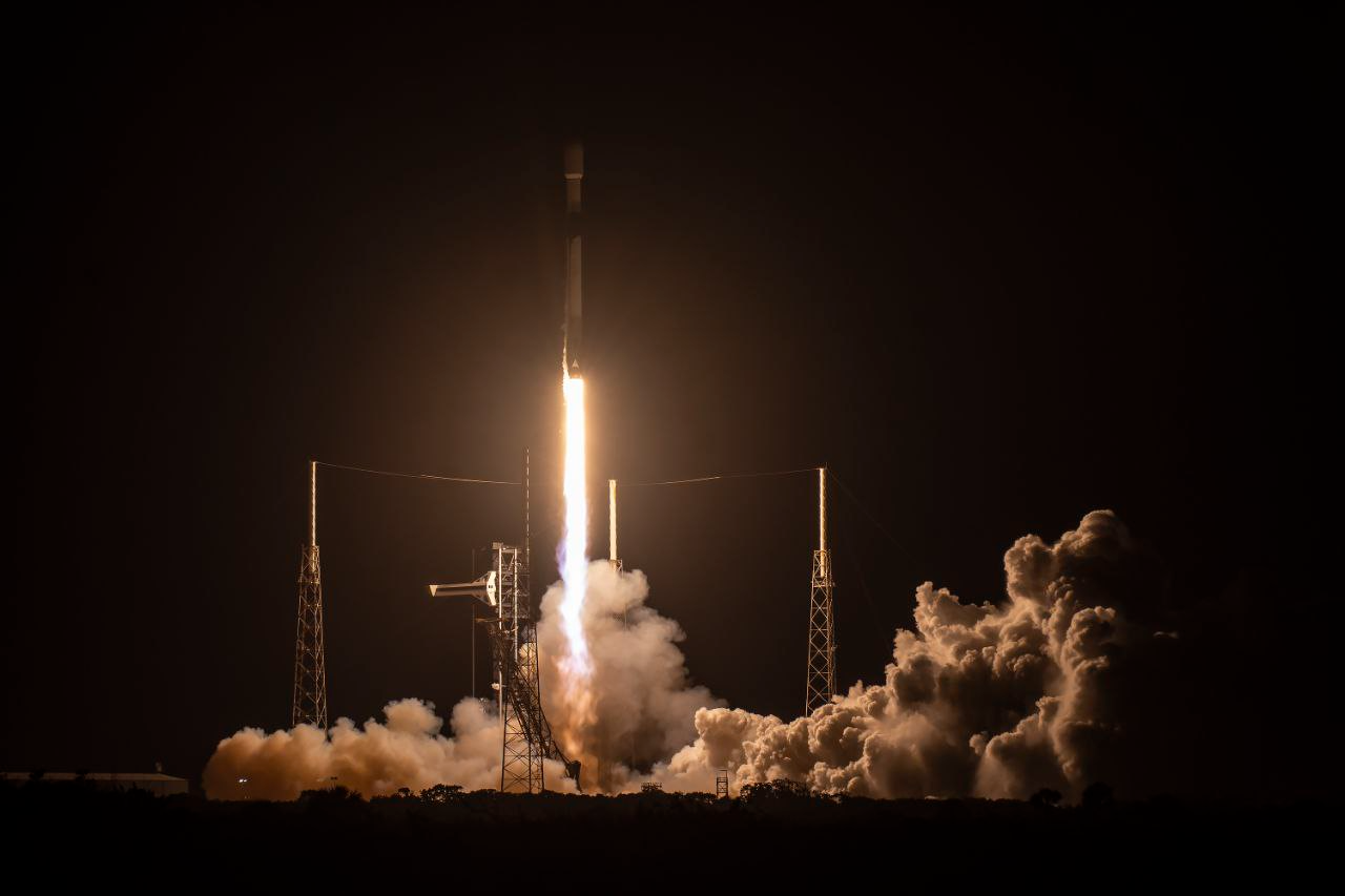 군 정찰위성 4호기 탑재 우주발사체 '팰컨9'(사진=연합뉴스)