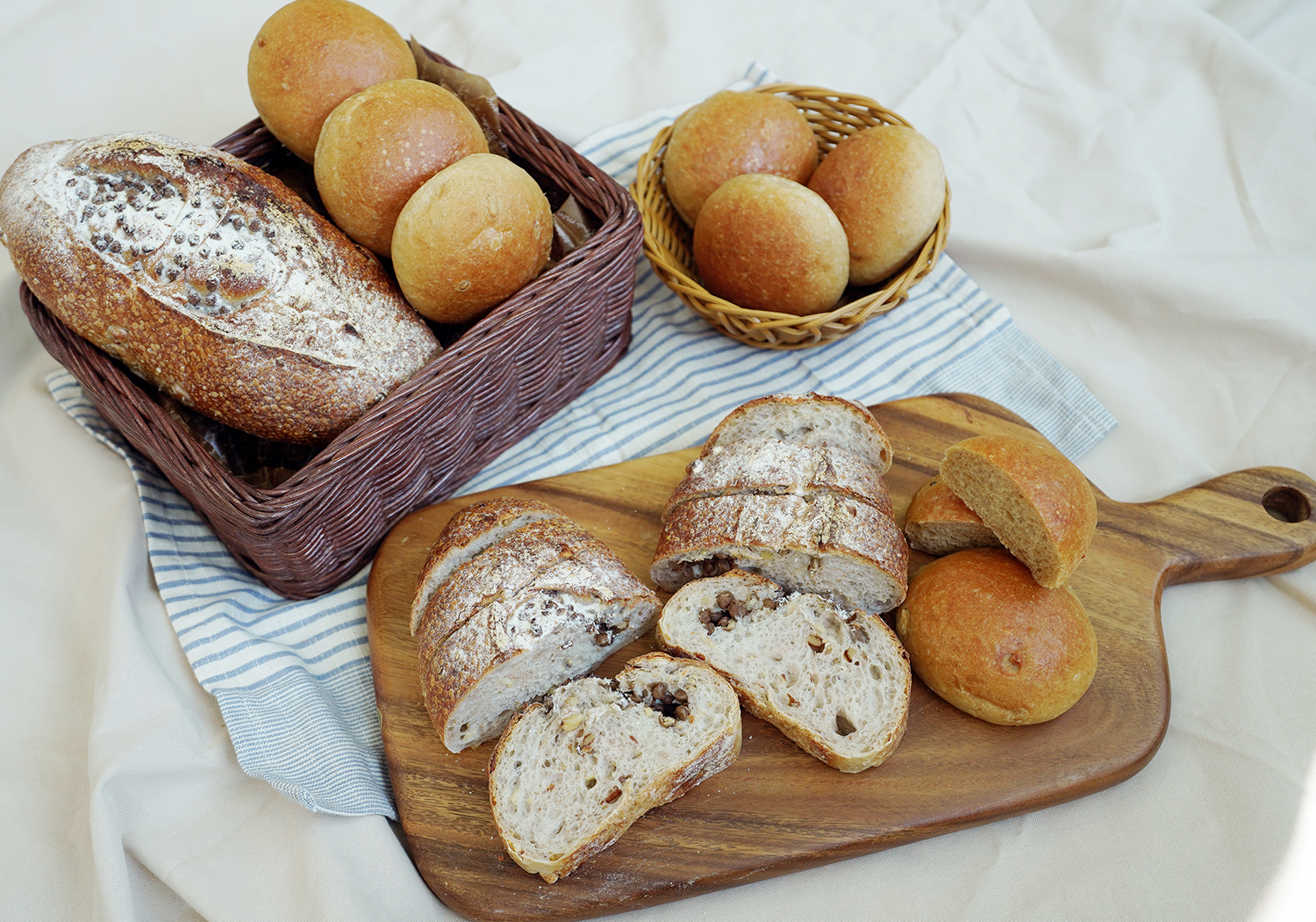 신세계푸드, 이마트 내 베이커리서 건강빵 신제품 2종 선보여