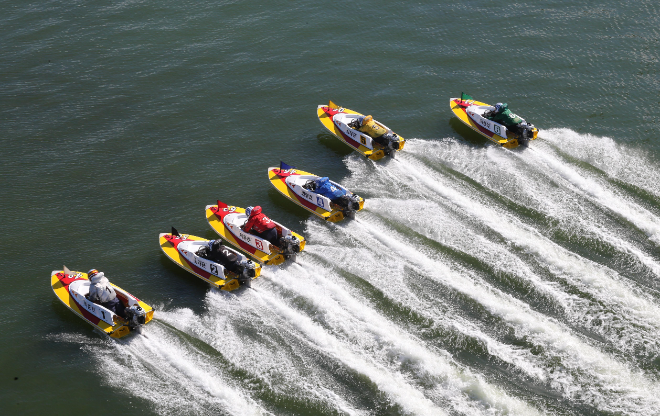 미사리경정장에서 출전 선수들이 경주를 출발하고 있다.(사진=국민체육진흥공단)