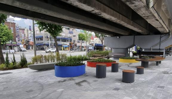 철도고가 하부쉼터(정원)