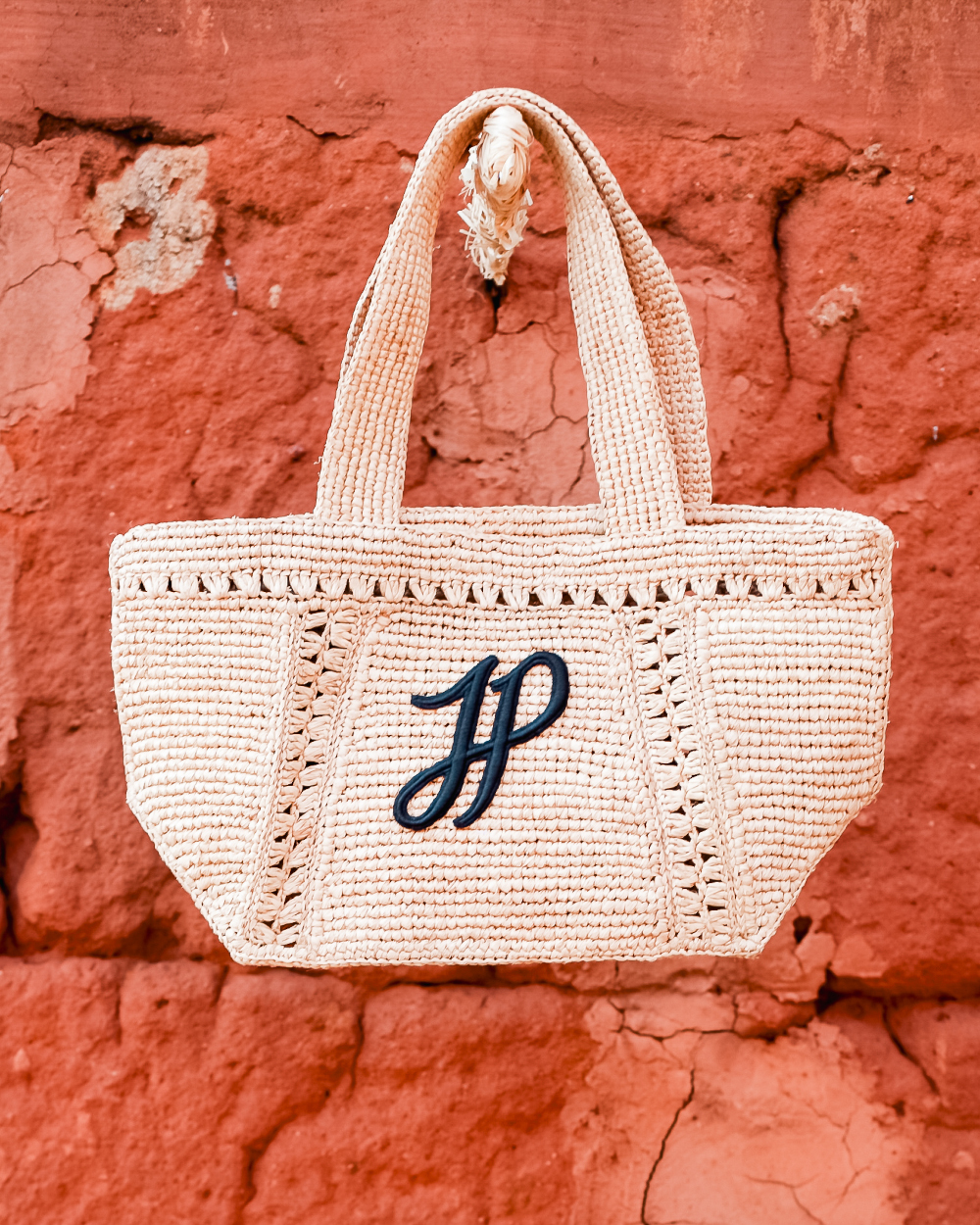 LF 빠투, ‘라피아 컬렉션’ 공개