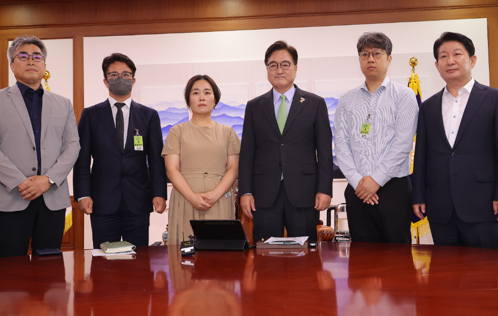 우원식 국회의장이 17일 12·29 여객기 참사 유가족과 만나 면담을 가졌다.(사진=연합뉴스)