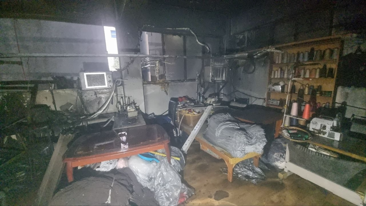 이미지 확대불이 난 의류 제조공장 내부 모습(사진=연합뉴스)