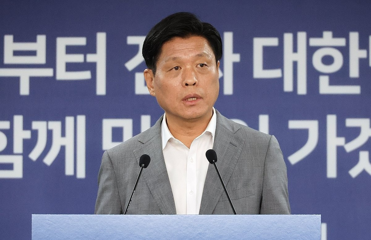 브리핑하는 조승래 대변인(사진=연합뉴스)