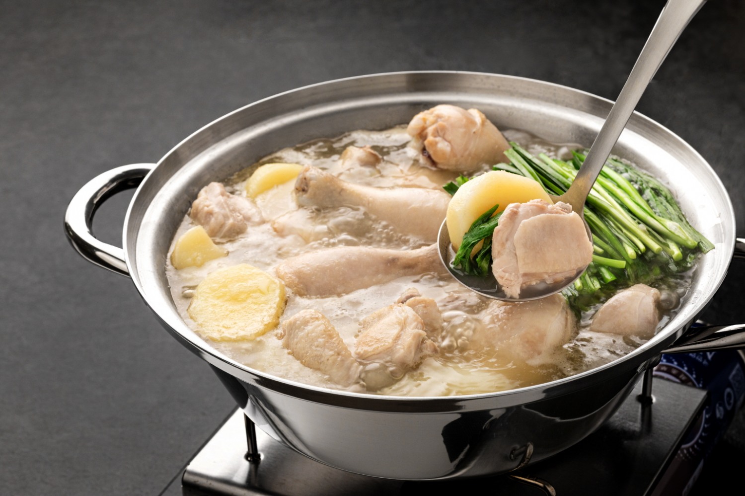 정육각, 초신선 닭한마리 밀키트 선보여