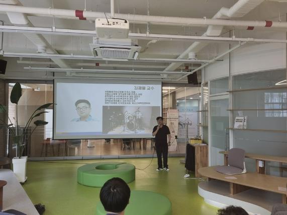 ‘사회적고립‧은둔 청년 이해 부모교육 세미나’가 한창 진행 중이다.