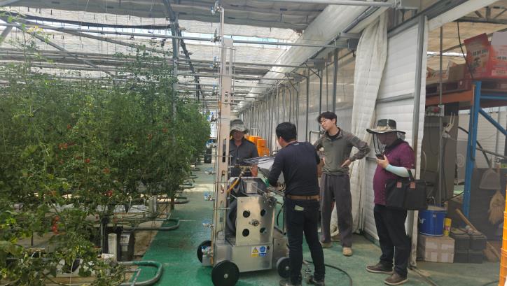 진안군,‘상하흔들식 무인방제기’ 공급으로 스마트 농업 확대