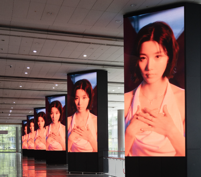 코엑스, 아티스트 권은비와 미디어아트 영상 '한여름 밤, 무지갯빛 도시를 꿈꾸다' 상영