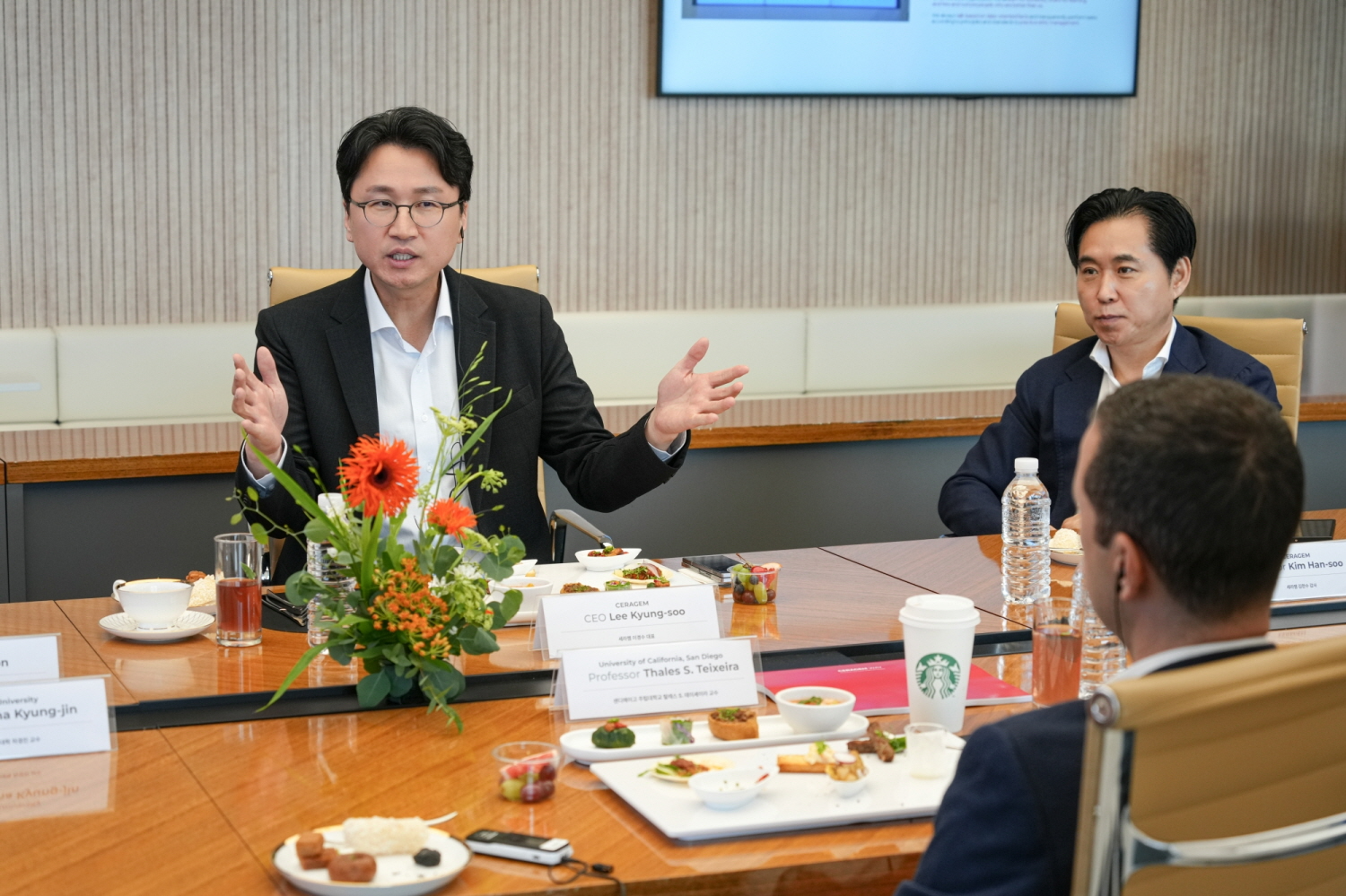 세라젬, 테이셰이라 교수 초청 강의 진행