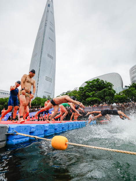롯데월드타워, 올해 4회째 '2025 롯데 아쿠아슬론’ 성료