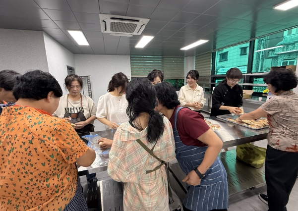 여성회관, 제빵기능사 자격증반 재능기부