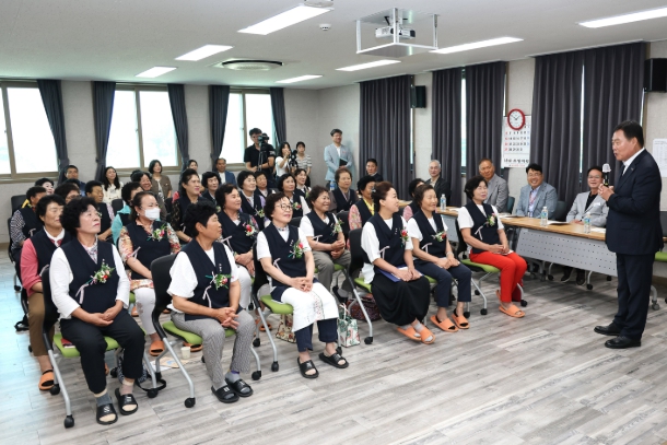 운남 알콩달콩 마마학당 입학식 단체 사진