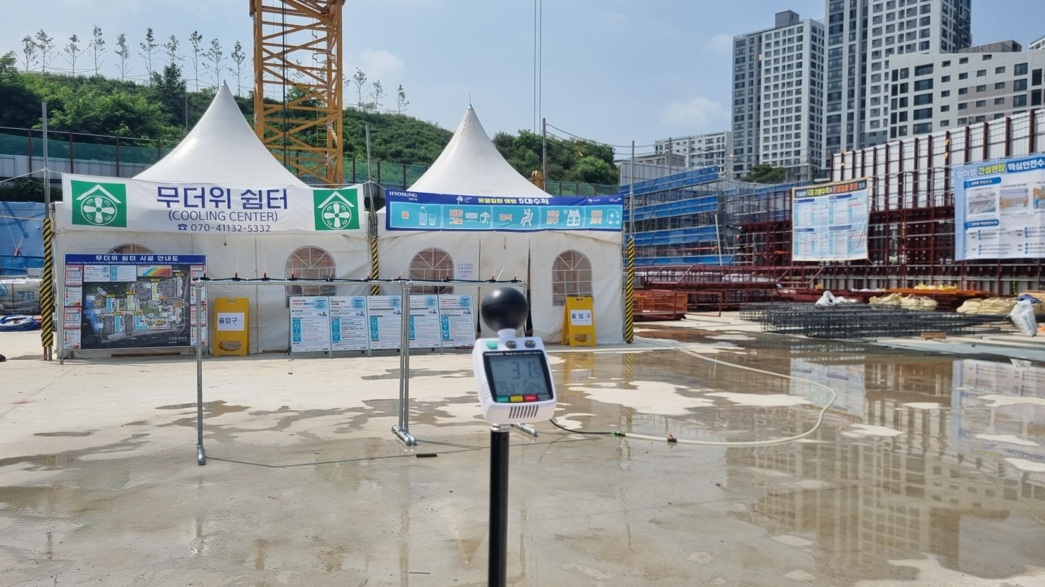 현장 내 작업공간에 체감온도 측정기 설치하여 근로자 관리.(사진=LH)