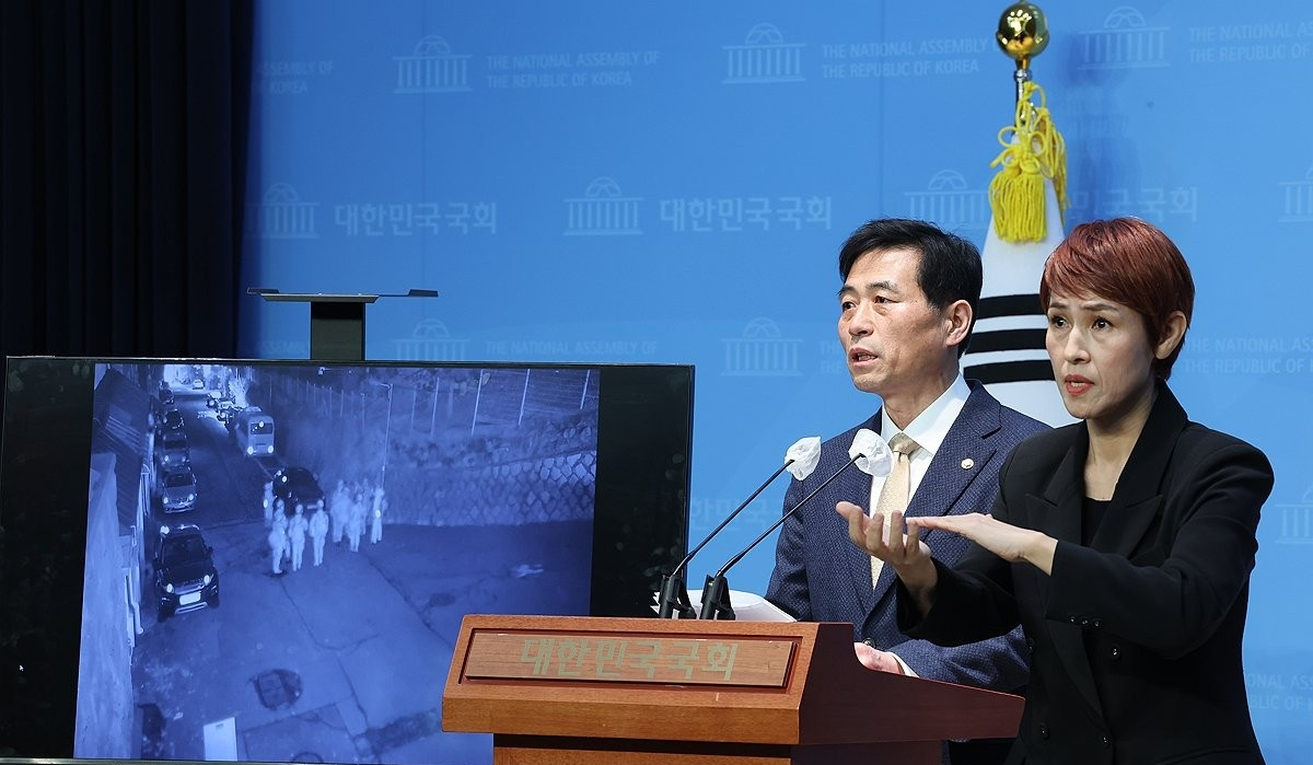 국회, 비상계엄 당시 의장 공관에 군인 출동 CCTV 공개(사진=연합뉴스)