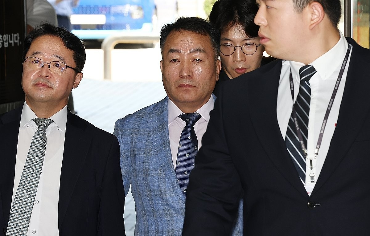 구속 전 피의자 심문 향하는 김계환 전 해병대사령관(사진=연합뉴스)