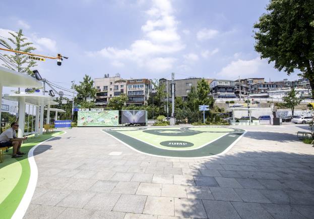 이태원 관광특구 녹사평광장 경관디자인 조성 완료