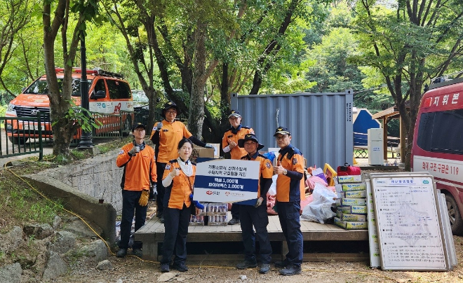 가평·산청 소방서 및 수해 이재민에 음료 1만5천여 개 지원 전경. (사진=일화)