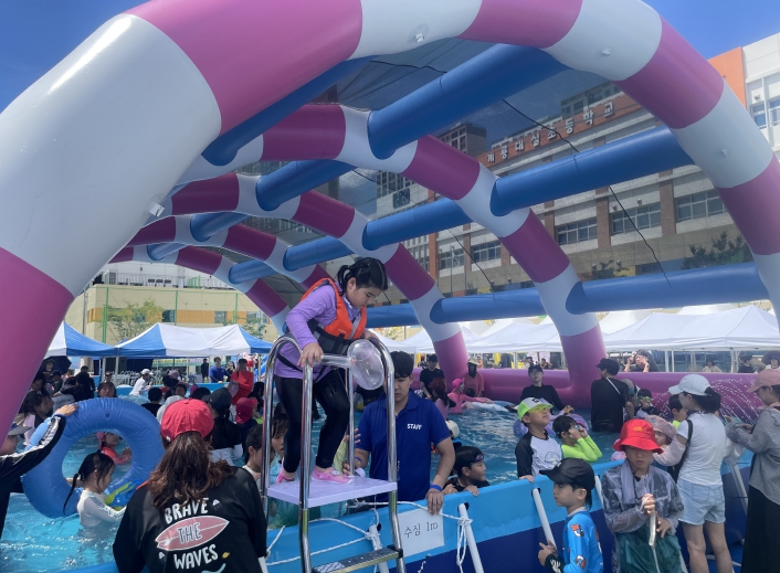 계룡시 어린이 임시 물놀이장 운영 모습