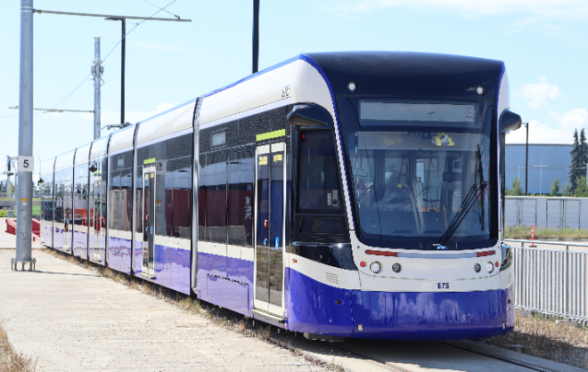 현대로템 트램, 캐나다 에드먼턴 현지 도착..."북미 트램 시장 첫 진출"