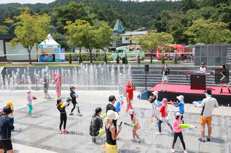 진안군, 퐁당퐁당 야외족욕장 월별 이벤트 추진