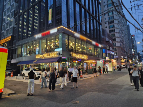 BBQ, 강남역에 대형 프리미엄 매장 선보여