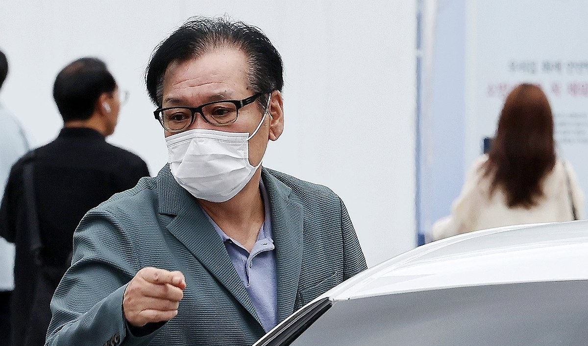 영장심사 포기하고 특검 대기하는 건진법사 전성배 씨(사진=연합뉴스)