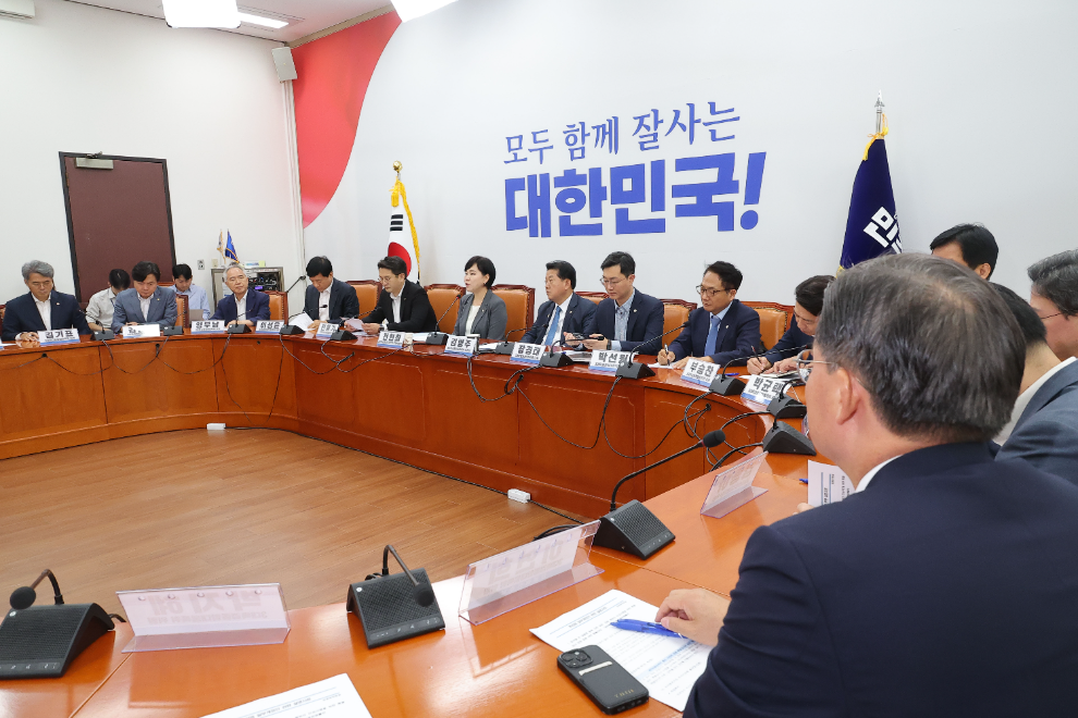 與, 이번엔 '더 센 특검법'... 대야 관계 등 고려 처리 시기 놓고 고심