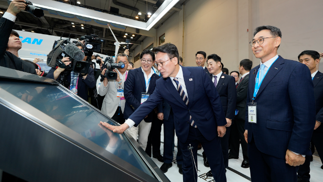 두산, 기후산업국제박람회서 AI 시대 에너지 솔루션 선보여