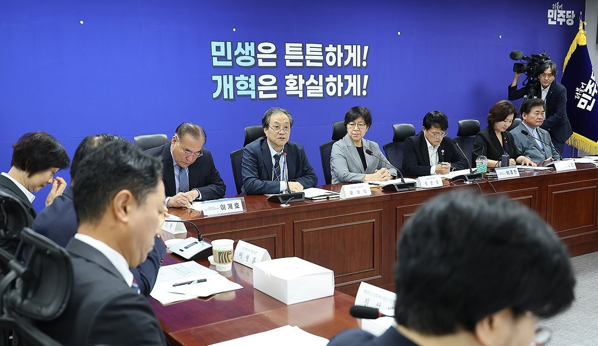 당정대 협의에서 발언하는 문진영 사회수석(사진=연합뉴스)