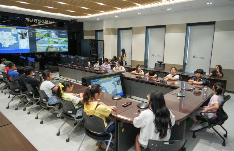 서천군, ‘아이들과 함께 가는 서천’ 청사 견학 성료