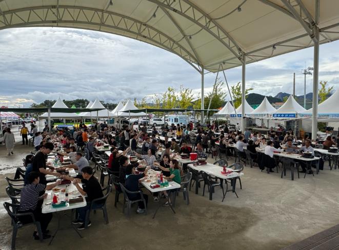 부안군, 제3회 곰소만 왕새우축제 성황 개최