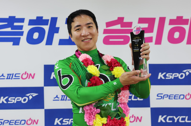 임채빈은 지난 28일 열린 서울올림픽 37주년 기념 대상 경륜에서 우승을 차지하며 경륜 최강자 자리를 굳혔다.(사진=국민체육진흥공단)