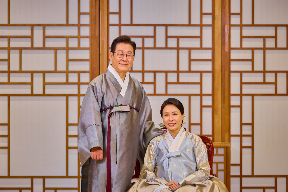 추석 메시지 전하는 이재명 대통령과 김혜경 여사.(사진=연합뉴스)