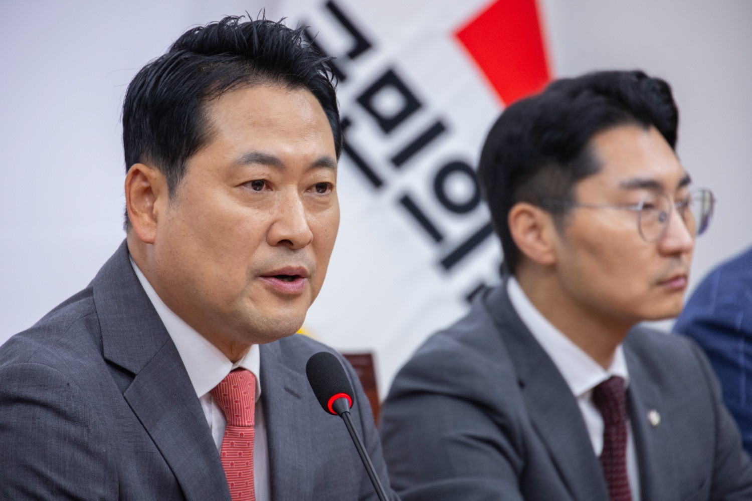 국민의힘 장동혁 대표가 2일 국회에서 추석 연휴를 앞두고 가진 기자간담회에서 발언하고 있다. 사진=연합뉴스