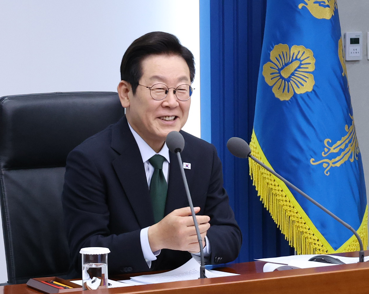 수석보좌관회의에서 발언하는 이재명 대통령(사진=연합뉴스)