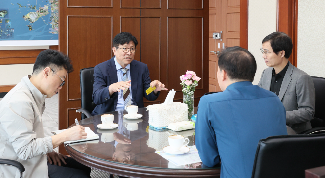 학교 폭발물 설치 협박 사태 관련 인천경찰청 긴급 회동 모습 / 인천시교육청