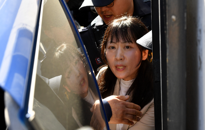 재심에서 무죄 선고받은 '친부 살해 무기수' 김신혜.(사진=연합뉴스)