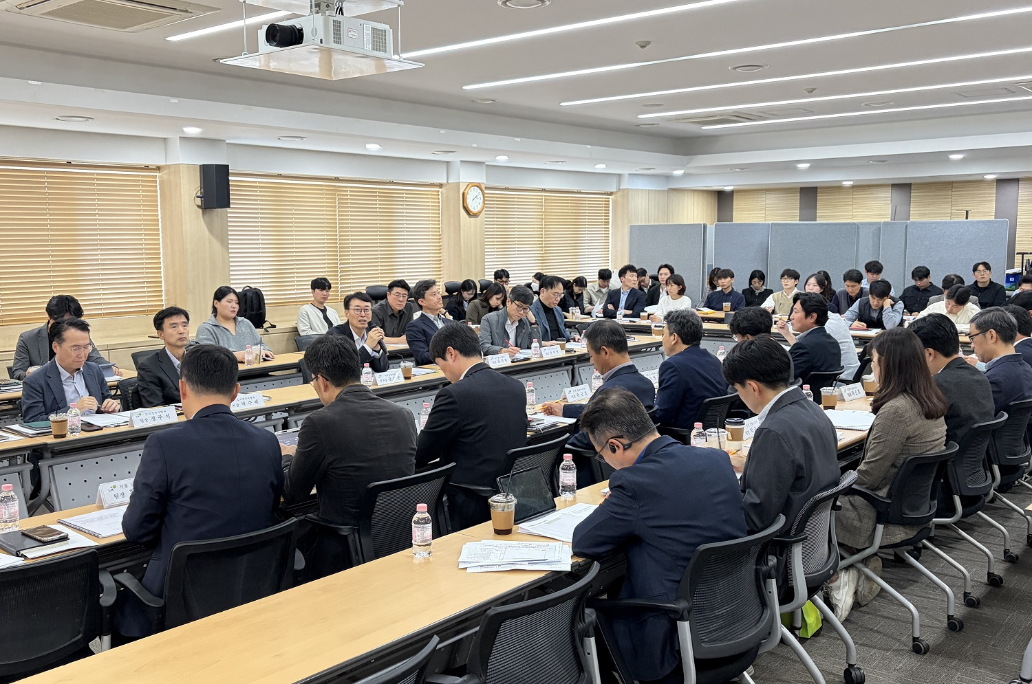 23일(목) LH 서울지역본부에서 ‘도심 내 신속한 주택공급을 위한 점검회의(Kick-off)’가 진행되고 있다.(사진=LH)