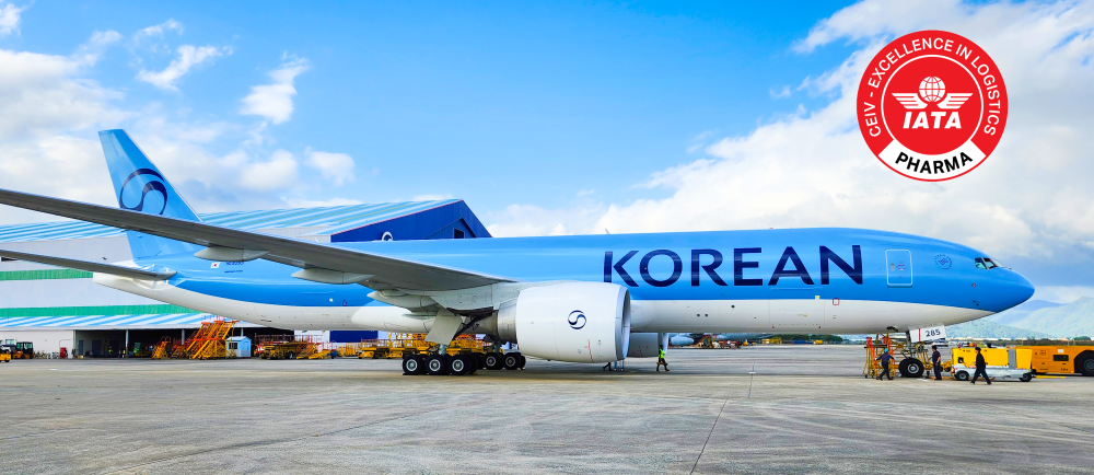 대한항공 B777F 항공기 및 CEIV Pharma 인증 마크.(사진=대한항공)