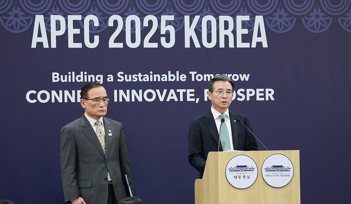 브리핑 하는 안보실장과 정책실장(사진=연합뉴스)