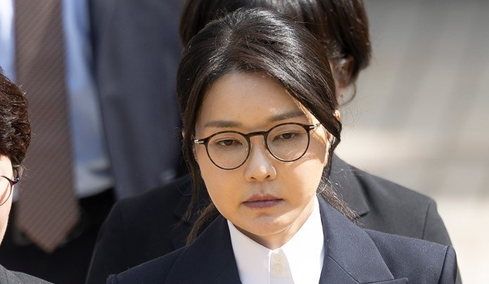 법원 나서는 김건희(사진=연합뉴스)