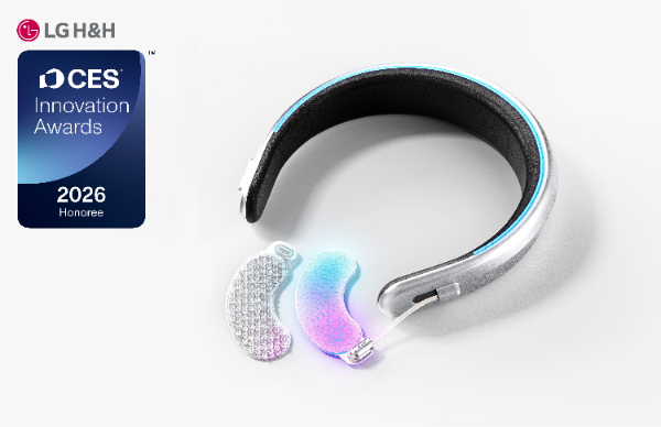 LG생활건강, AI 피부 진단 기술 적용한 웨어러블 뷰티 디바이스로 CES 2026 혁신상 수상