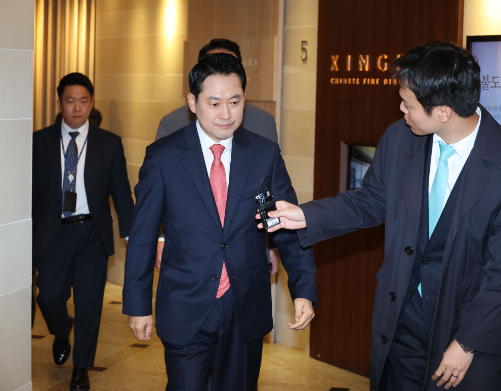 3선 의원들과 오찬 회동하는 장동혁 대표(사진=연합뉴스)